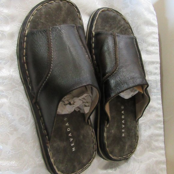 Men's Size 9M slip on Leather Sandal's NEVADA - Picture 3 of 8